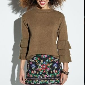 Haute Rogue Women's Green Ruffle-sleeve Sweater M